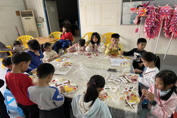 2ͼΪ����������Ԫ���ֹ���Բ����